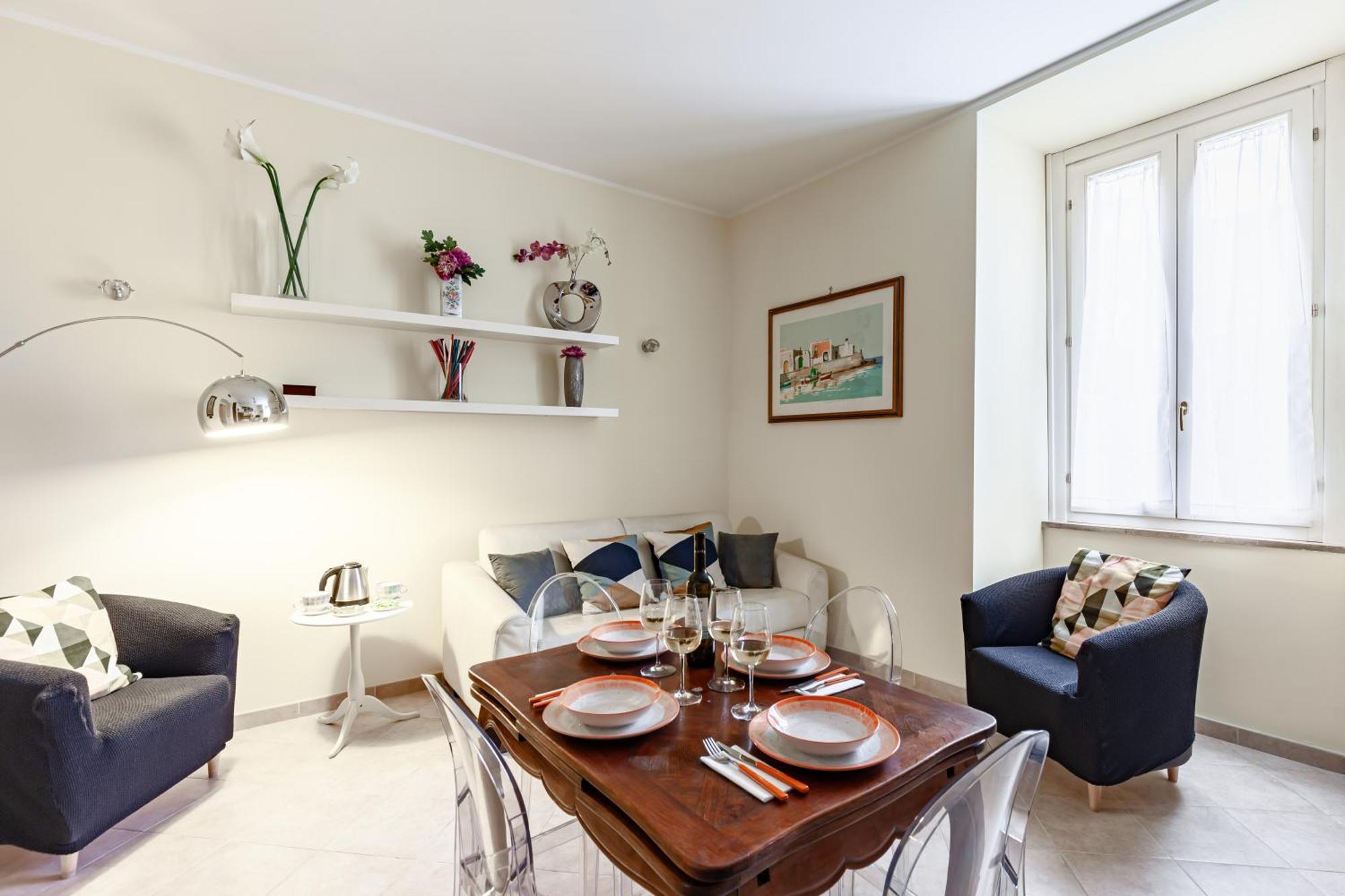 Hostly-volturno Apartment-center Of Rom